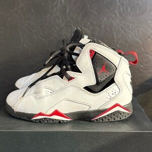 Jordan True Flight PS in White and Black